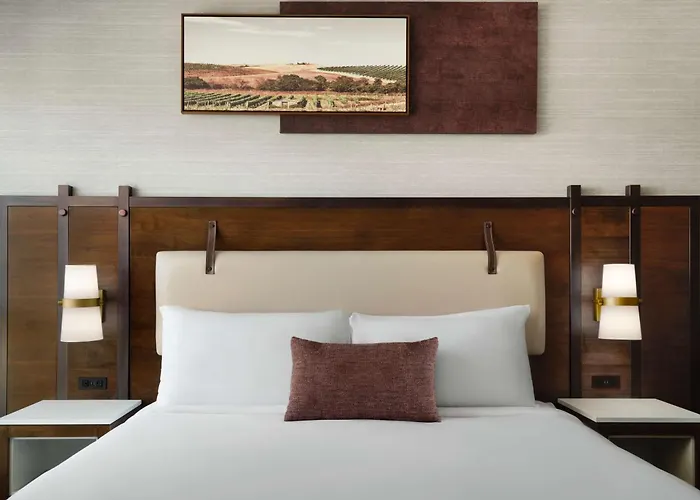 Knoll Valley, Tapestry Collection By Hilton