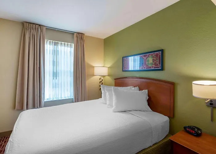 Hotel with Tennis: Extended Stay America Suites - Atlanta - Norcross - Peachtree Corners
