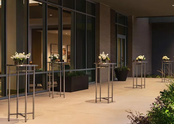 Doubletree By Hilton Downtown Convention Center