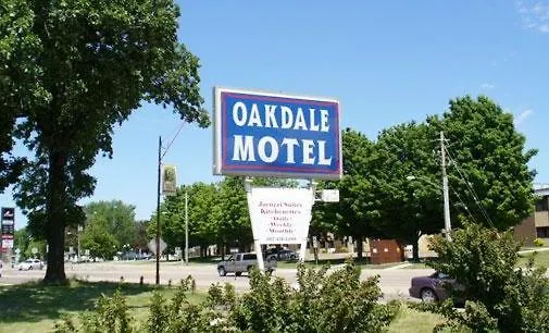 Hotel with view: Oakdale Motel