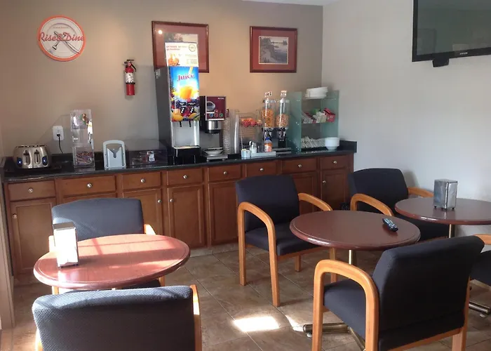 Cheap hotels Canadas Best Value Inn & Suites-Vernon