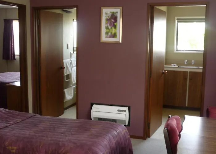 Carisbrook Motel