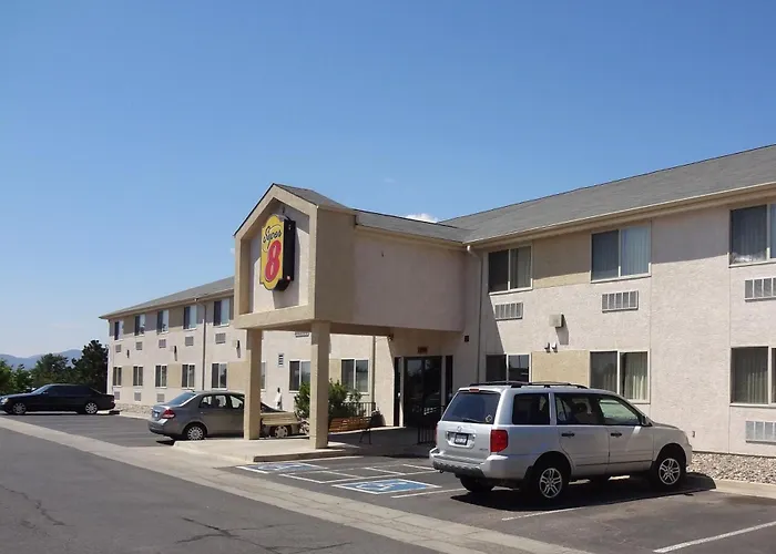 Super 8 By Wyndham Colorado Springs Airport