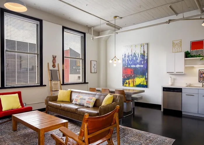 Ping Pong hotel: Hotel Clemons