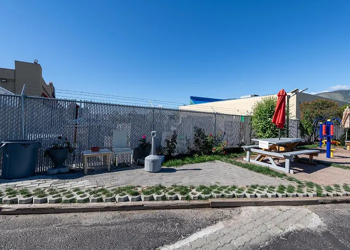 Central hotel: 5000 Motel