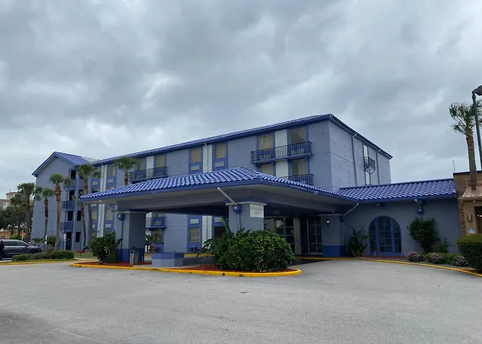 Beach Hotels Monumental Movieland
