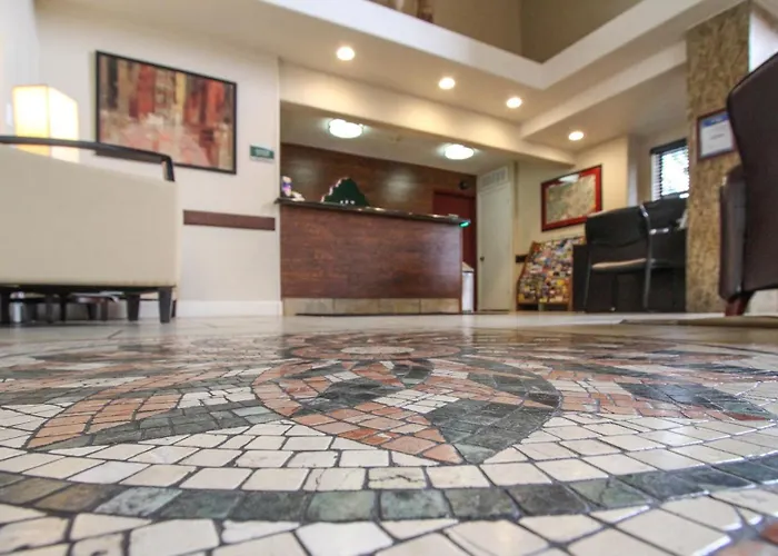 Family Hotel: Greentree Inn Flagstaff