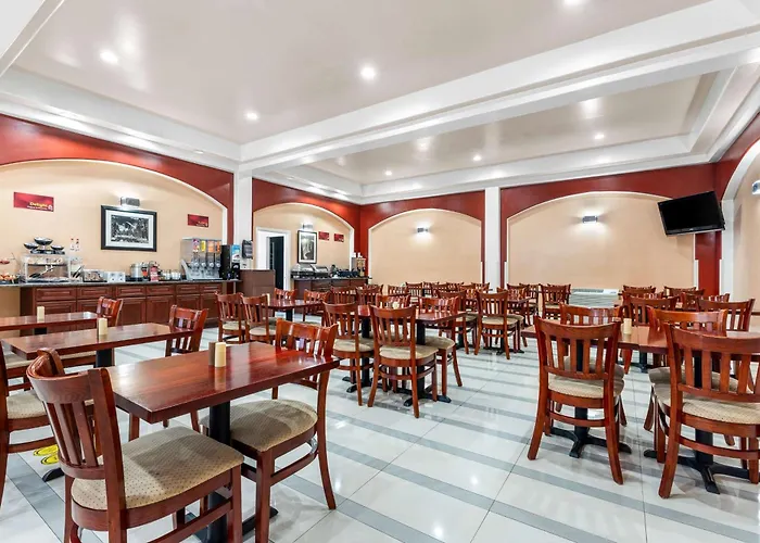 Hotel 3 stelle: Best Western Plus Yosemite Way Station