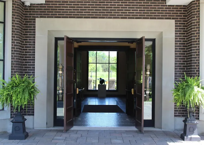 Spa Hotel: The Bruce Hotel