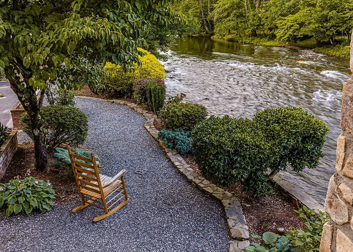 Rivers Edge Motel