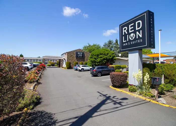 Hotel with view: Red Lion Inn & Suites Vancouver