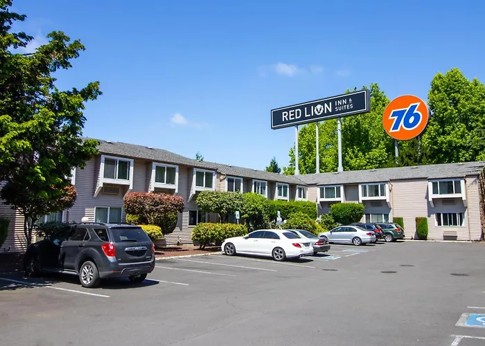 Hotel with view: Red Lion Inn & Suites Vancouver