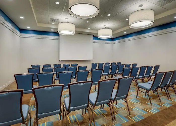 Beach hotel: Drury Inn & Suites Grand Rapids