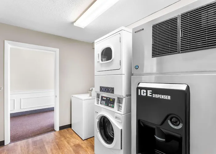 Rodeway Inn Gorham Riverside