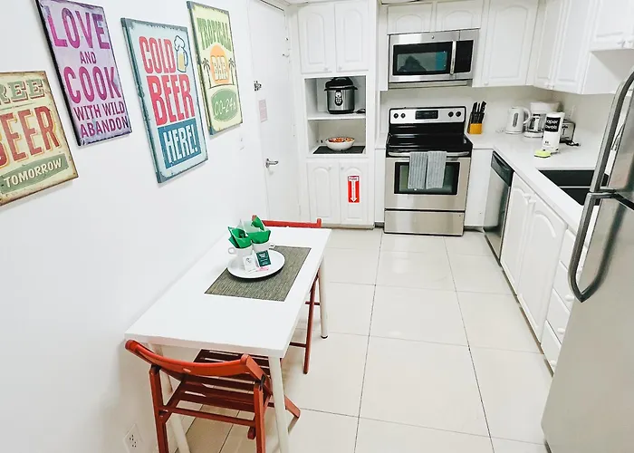 Hallandale Condo, Partial Ocean View Direct Beach And Pool Access Hollywood Beach