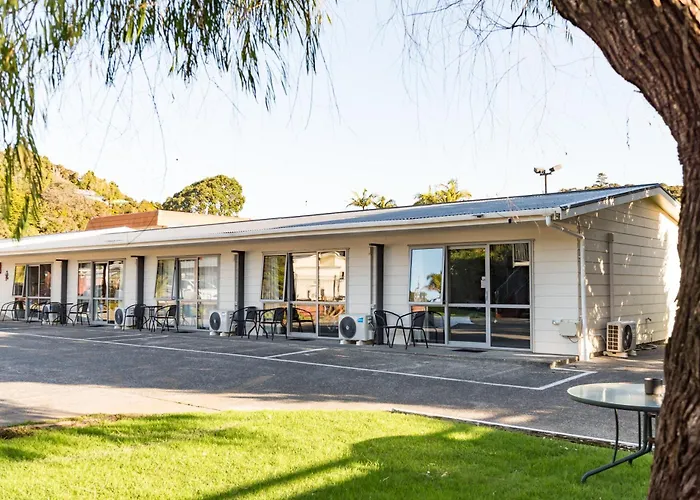 Averill Court Motel