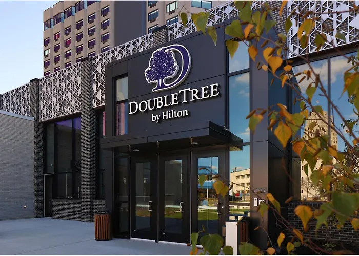 Luxury hotel only: Doubletree By Hilton Battle Creek