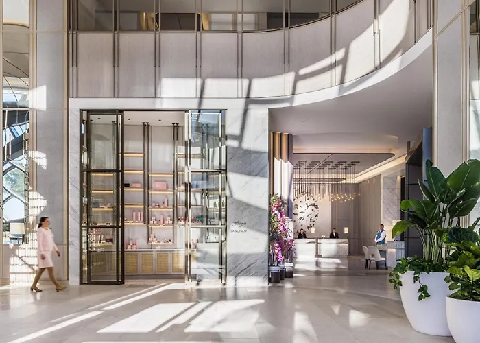 The Langham, Gold Coast And Jewel Residences