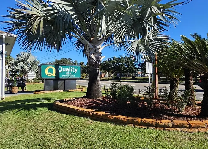 Quality Inn Near Blue Spring