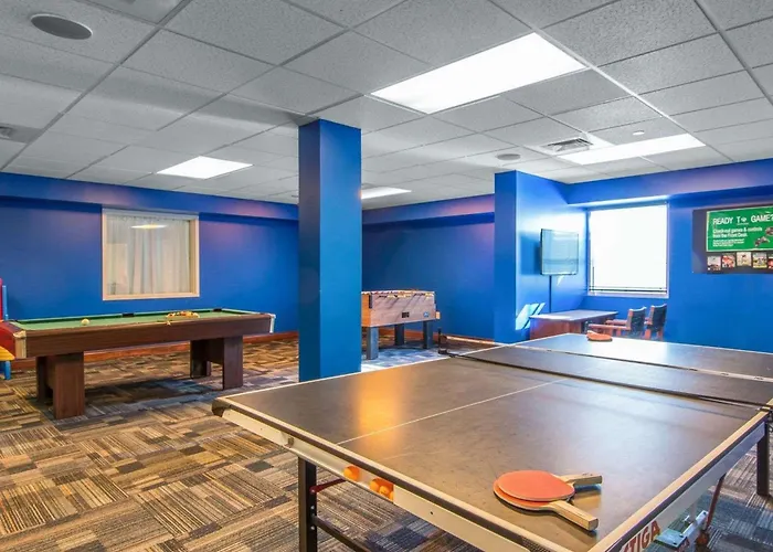 Bluegreen Vacations Patrick Henry Square, An Ascend Collection Resort