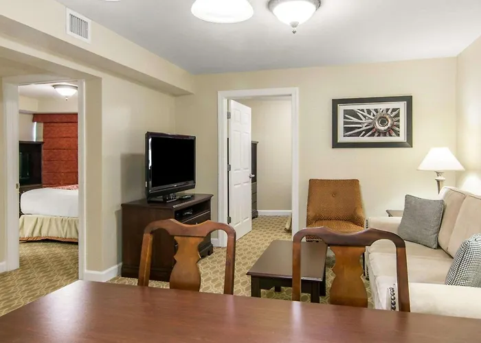 Bluegreen Vacations Patrick Henry Square, An Ascend Collection Resort