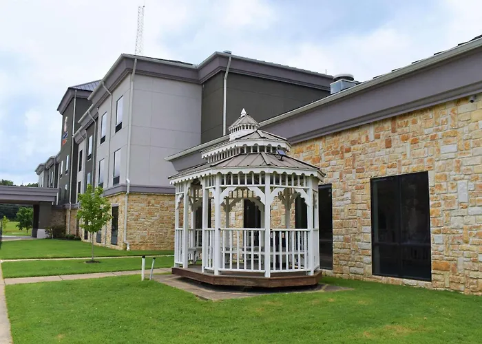 3 star hotel: Comfort Suites Forrest City
