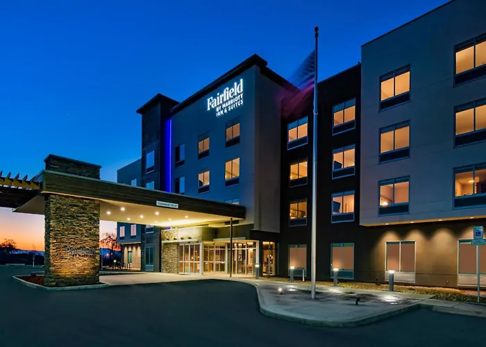 Beach hotel: Fairfield Inn & Suites By Marriott Klamath Falls
