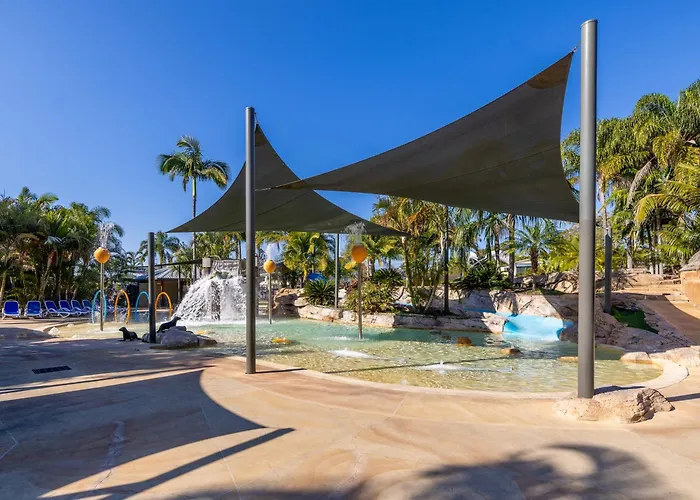 Hotel near College: Nrma Blue Dolphin Yamba Holiday Resort