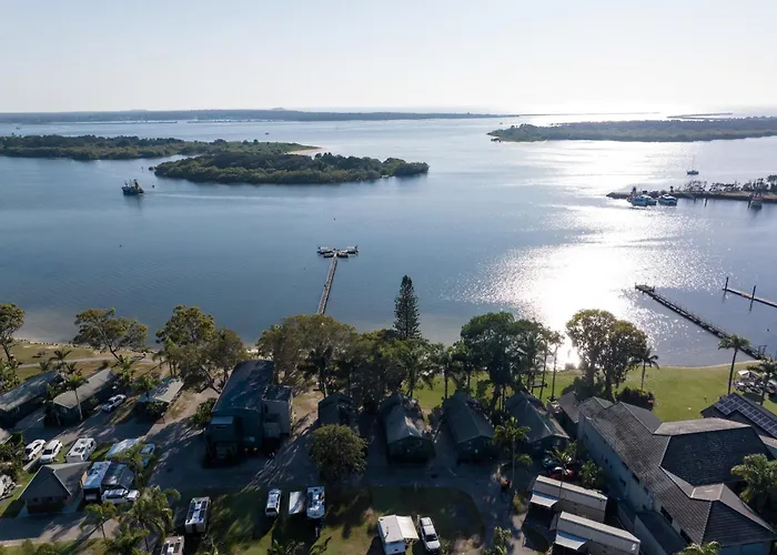 Hotel near College: Nrma Blue Dolphin Yamba Holiday Resort