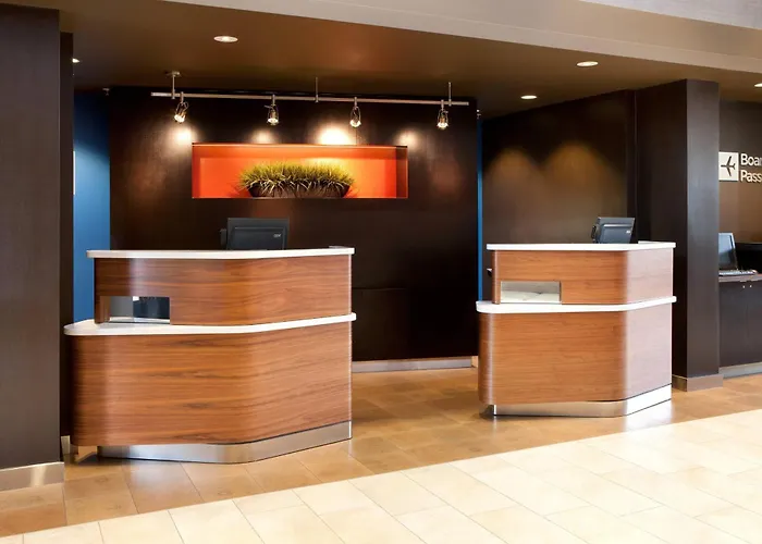 Family Hotel: Courtyard By Marriott Oakland Airport