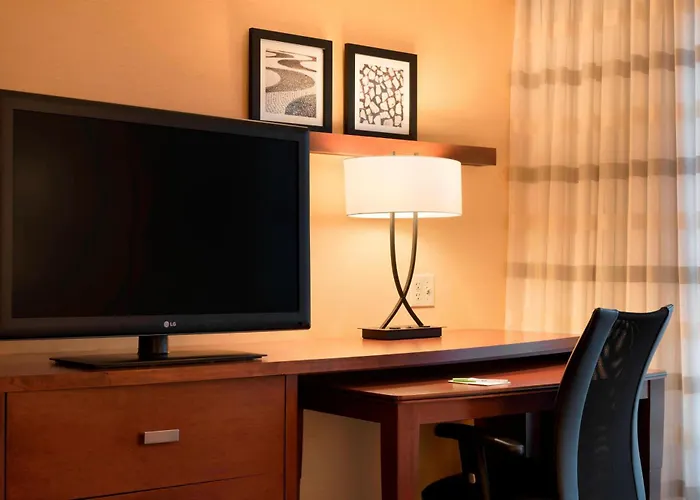 Courtyard By Marriott Peoria