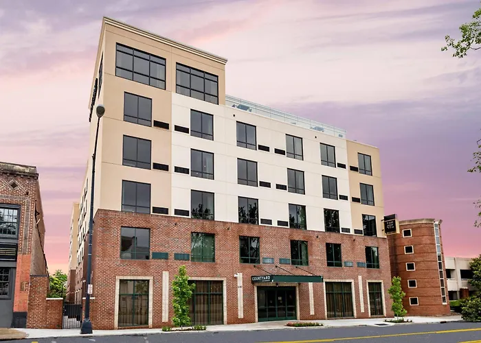 Сity center hotels Courtyard Winston-Salem Downtown
