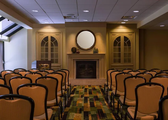 3 star hotel: Greensboro-High Point Marriott Airport