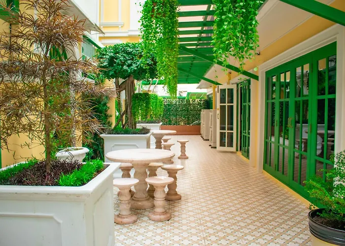 Hôtel pour familles: Siri Ratchadamnoen Bangkok Hotel