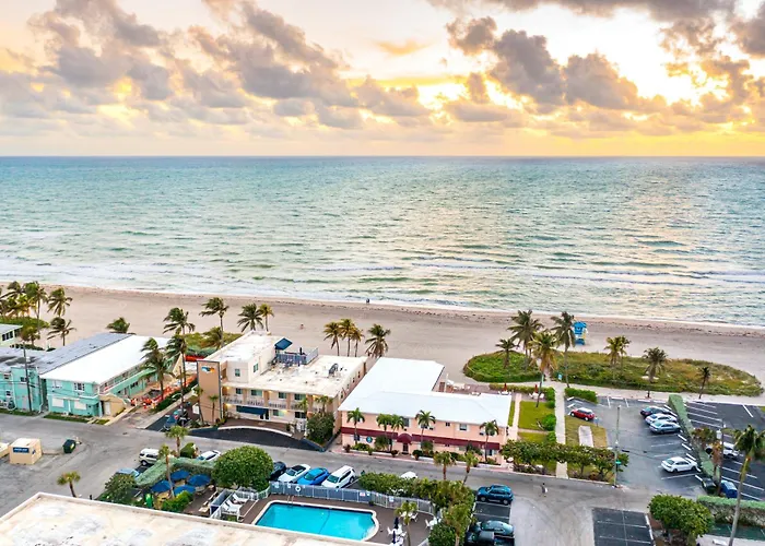 World Casino hotels Enchanted Isle Hollywood Beach Resort
