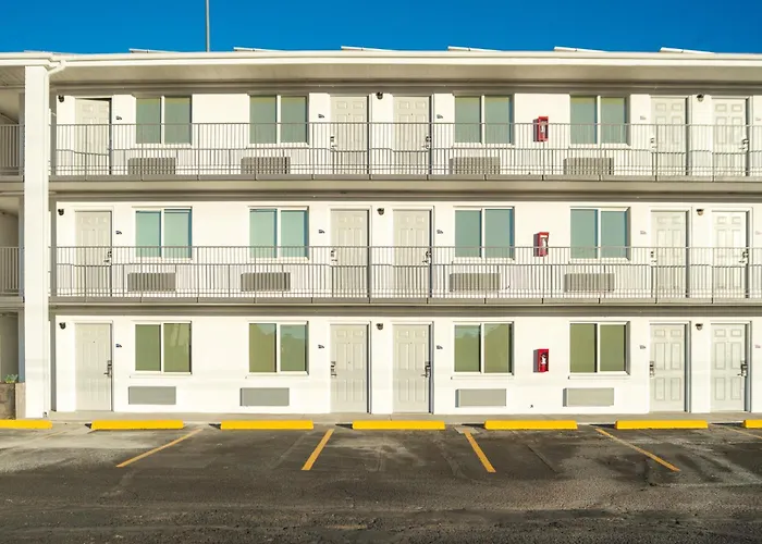 Hotel: The Alice Hotel