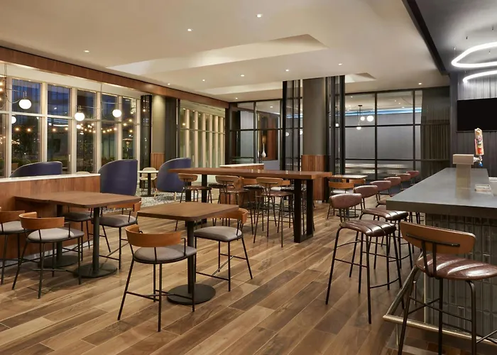 Hotel with view: Residence Inn By Marriott Calgary Airport