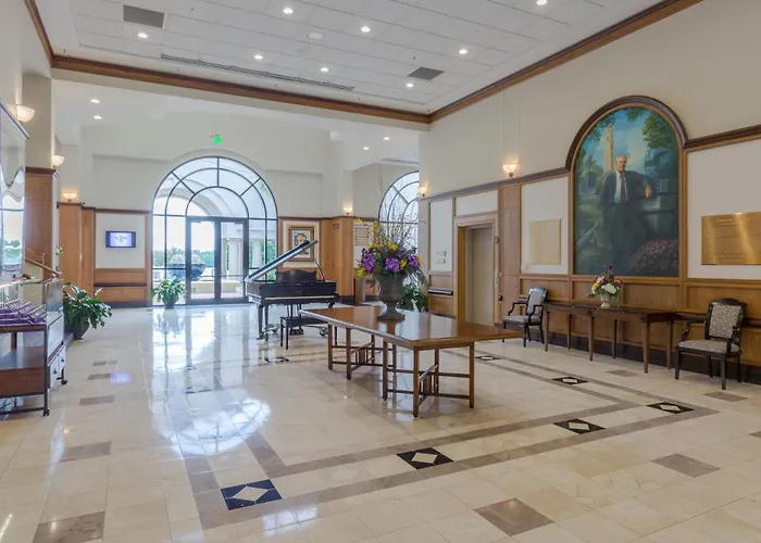 Luxury hotel only: The Cook Hotel And Conference Center At Lsu