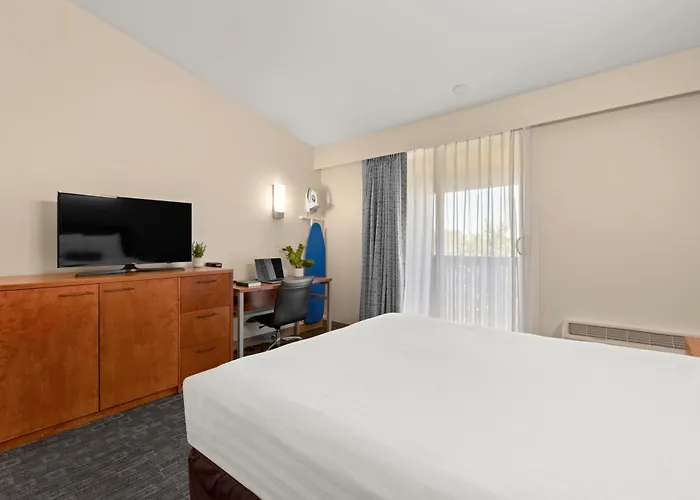 Trip to College Good Nite Inn Redwood City - San Francisco Airport