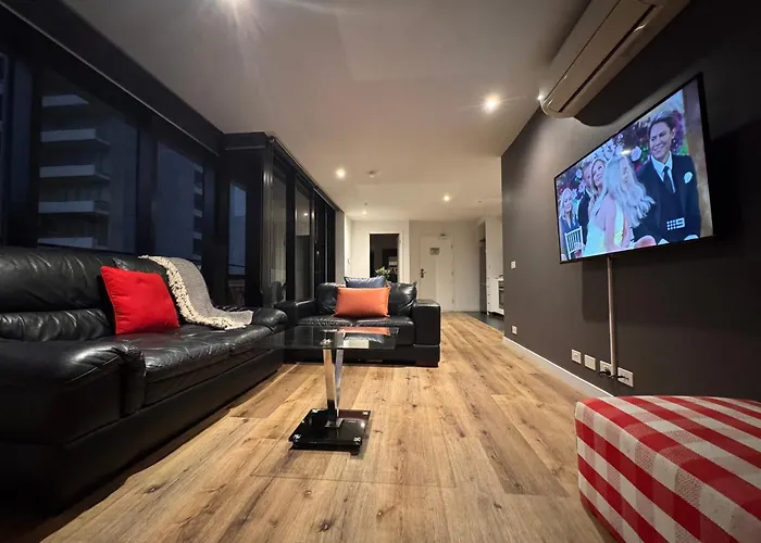 Aura On Flinders Serviced Apartments