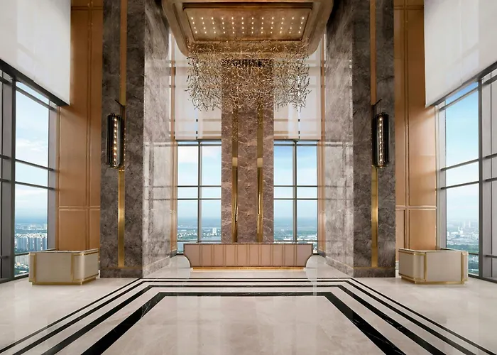 Vinpearl Landmark 81, Autograph Collection
