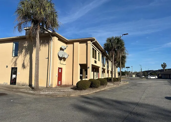 Guest Cottage & Suites By Oyo Brunswick-Golden Isles