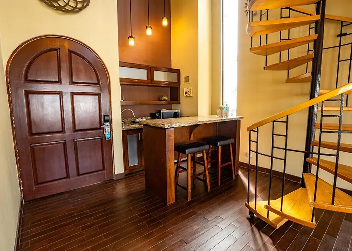 Pet Friendly hotel: Corona Hotel & Spa