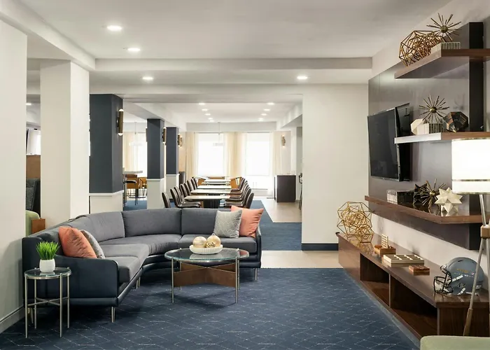 Pet Friendly hotel: Courtyard By Marriott Gainesville Fl