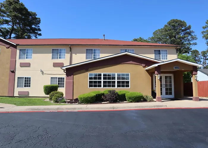 Hometown Inn & Suites