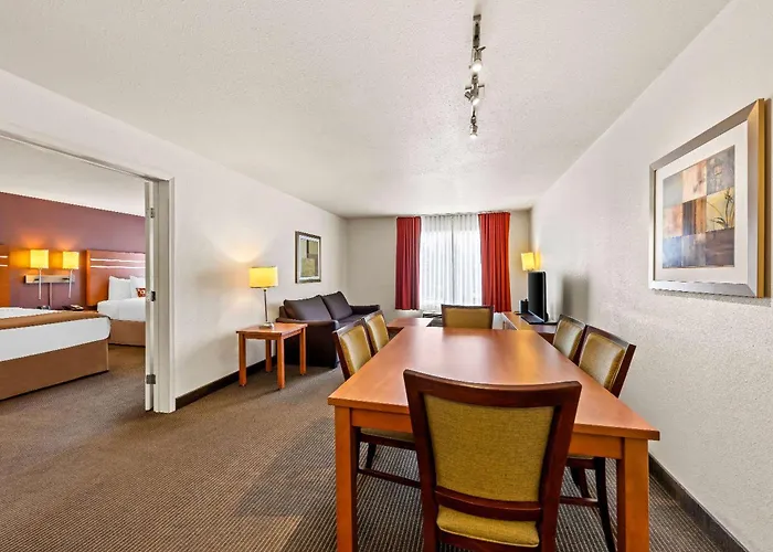 Family resorts Wingate By Wyndham Calgary South