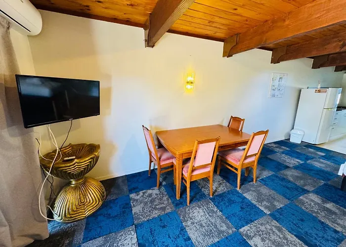 Apex On Fenton Motel