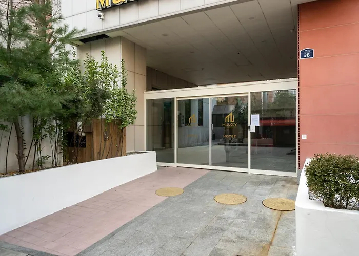 Mnlucky Hotel