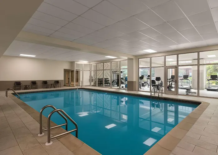 Beach Hotels Doubletree By Hilton New York-Laguardia