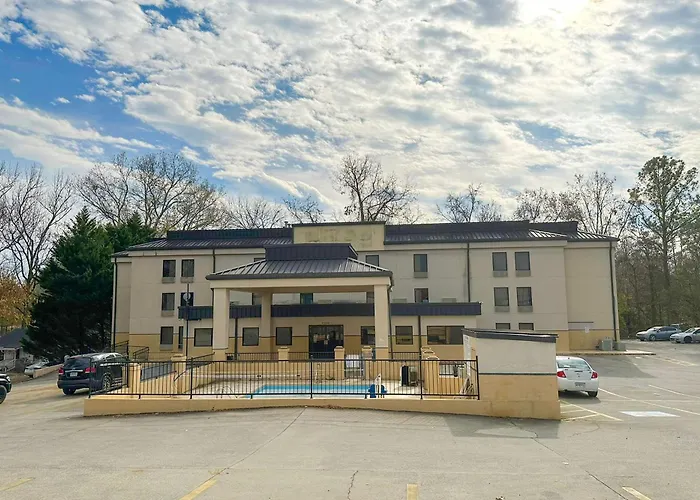 3 star hotels Oyo Rome West Ga